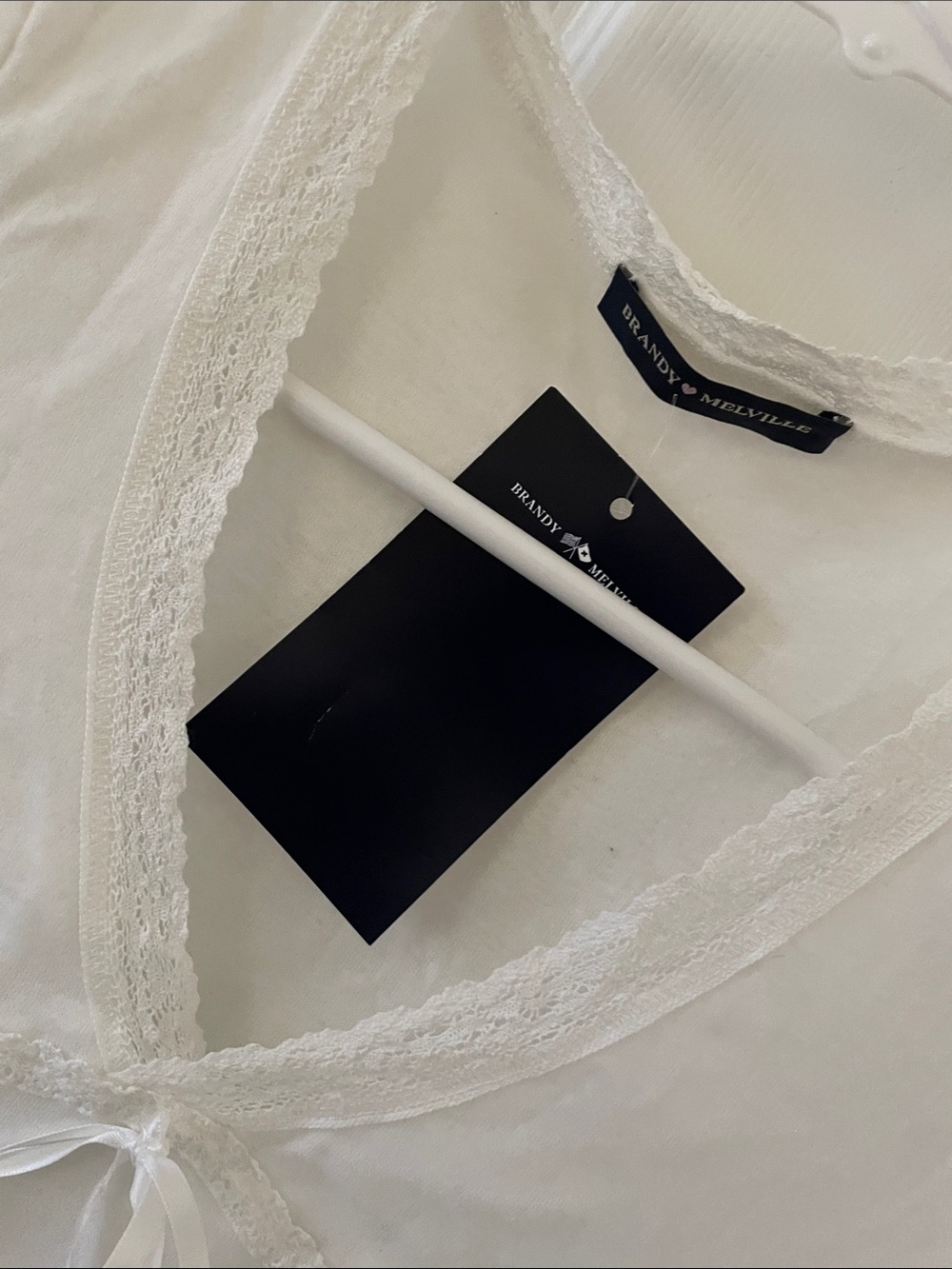 NWT Brandy Melville Lettuce-edge Tie Front top